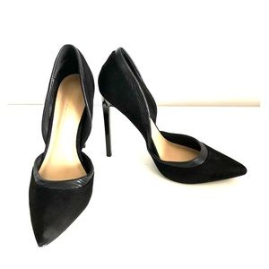 ShoeDazzle Black Suede w/ Snakeskin Detail Pumps